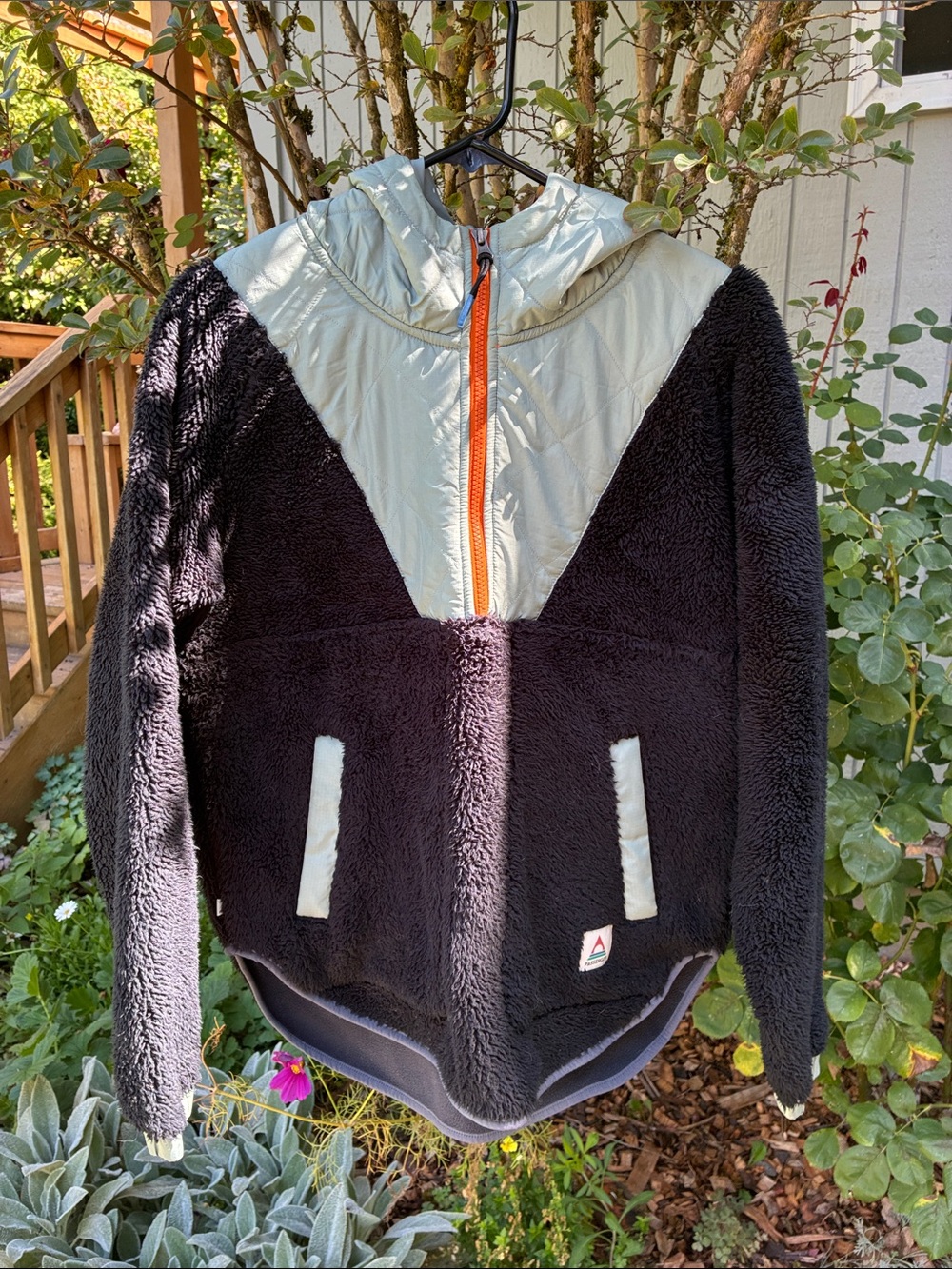 Passenger Beaumont Recycled Sherpa Hooded Fleece